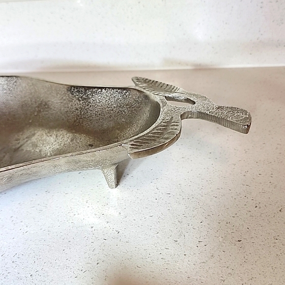 Pewter/Metal Pear Shape platter. - Picture 3 of 9